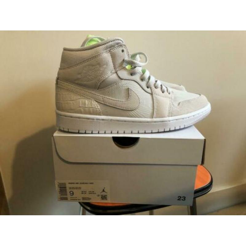 WMNS AIR JORDAN 1 MID vast grey ghost green US 9 | EUR 40,5