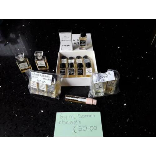 Verzameling met mooie parfums van chanel