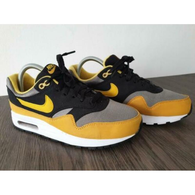 Nike Air Max 1 One 39 Geel