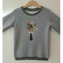 SALE SALE giraffe met stropdas SWEATER maat 110