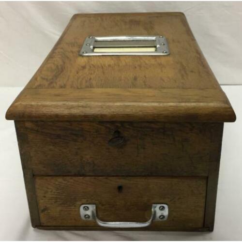 1056 Vooroorlogs Engels kasregister.