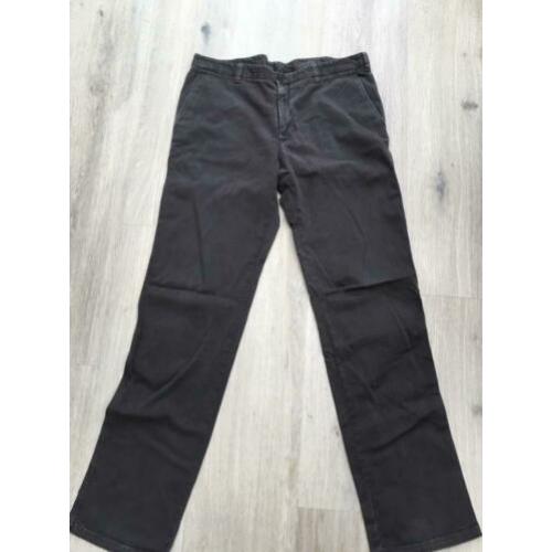 Armani donkerbruine broek maat XL, 36