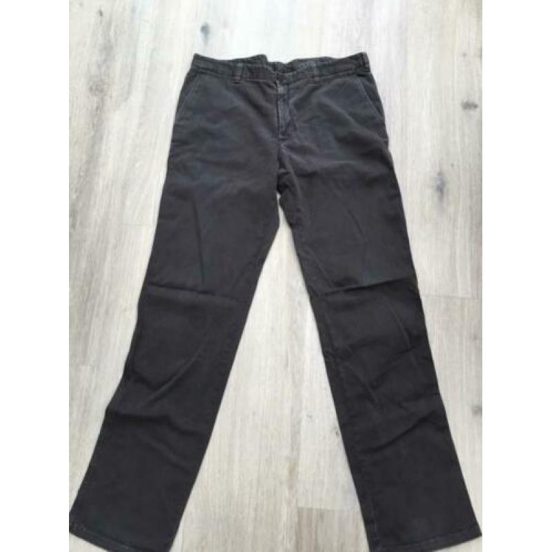 Armani donkerbruine broek maat XL, 36