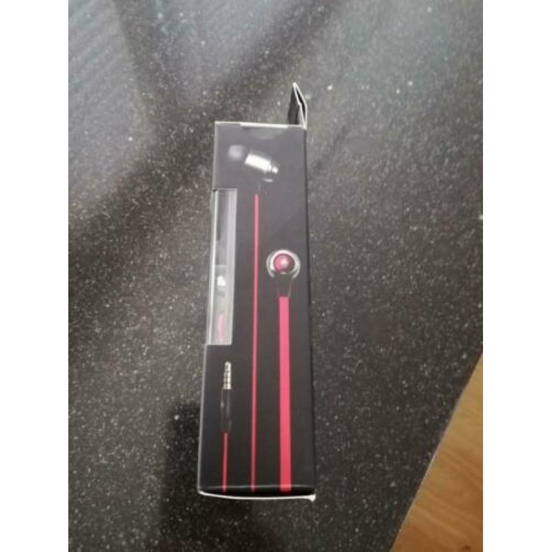 Pitch, gaming earphones