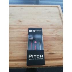 Pitch, gaming earphones
