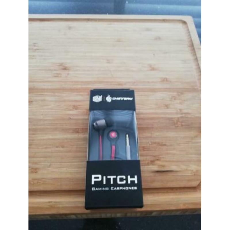 Pitch, gaming earphones