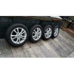 5x114.3 16 inch inter action velgen met zgan winterbanden