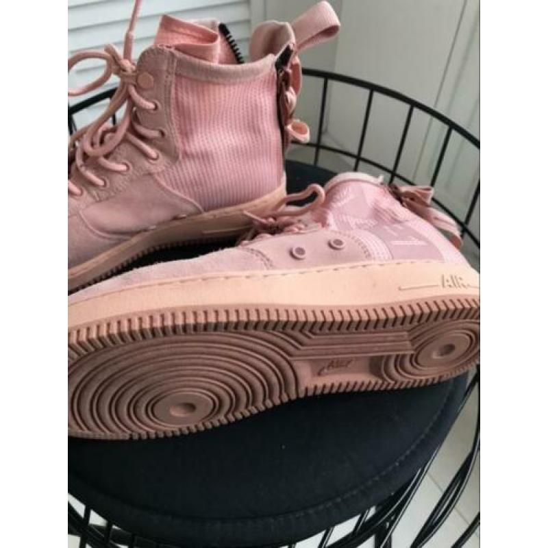 Nike air force roze maat 41 incl riempjes