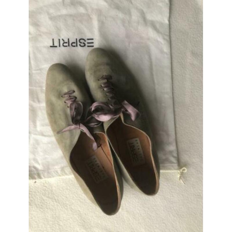 ESPRIT grijsblauwe suede schoentjes 40,5 met satijnen bandje