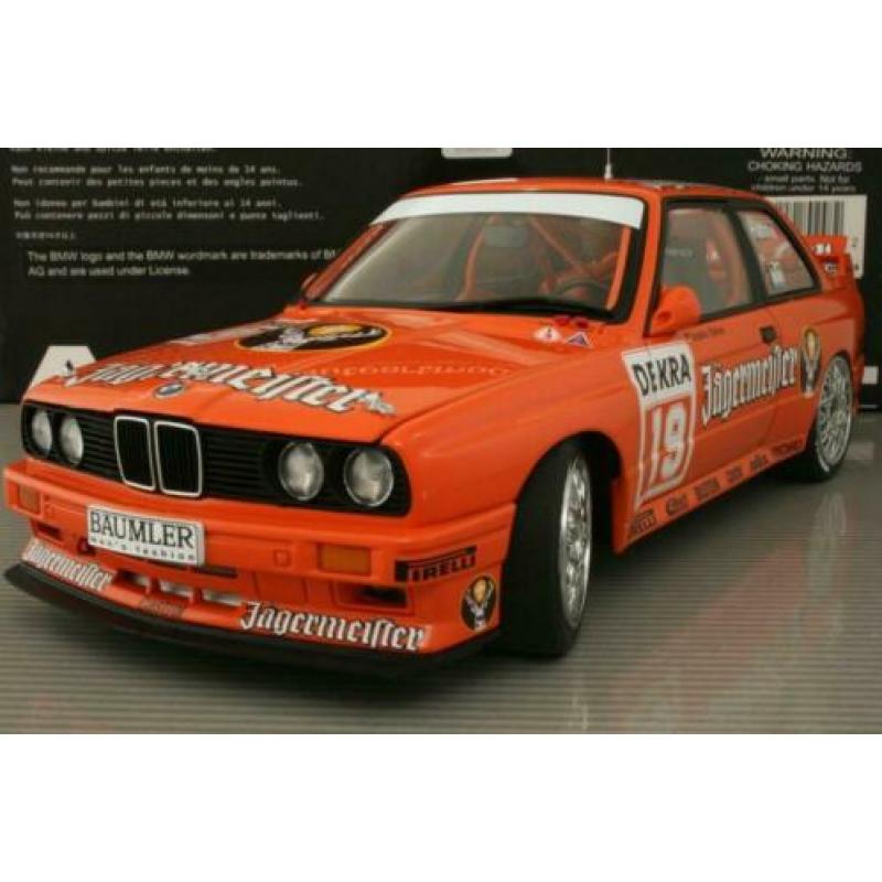 AutoArt 1/18 BMW E30 E3 (Jägermeister)