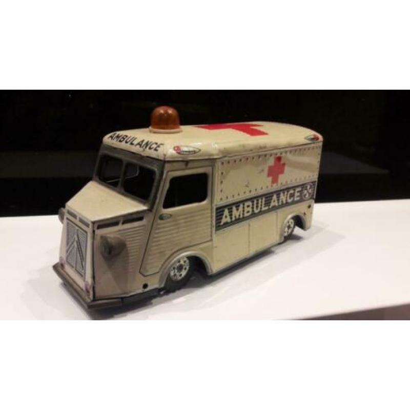 Blikken Ambulance Japan: AOSHIN