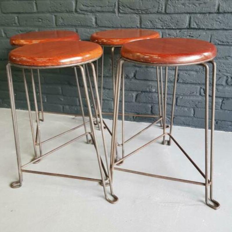 Set van 4 vintage industriële Tomado krukken, tabourets