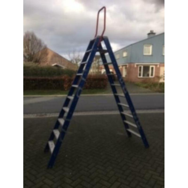 alumunium rolsteiger, kamersteiger, loopbruggen. div. ladder