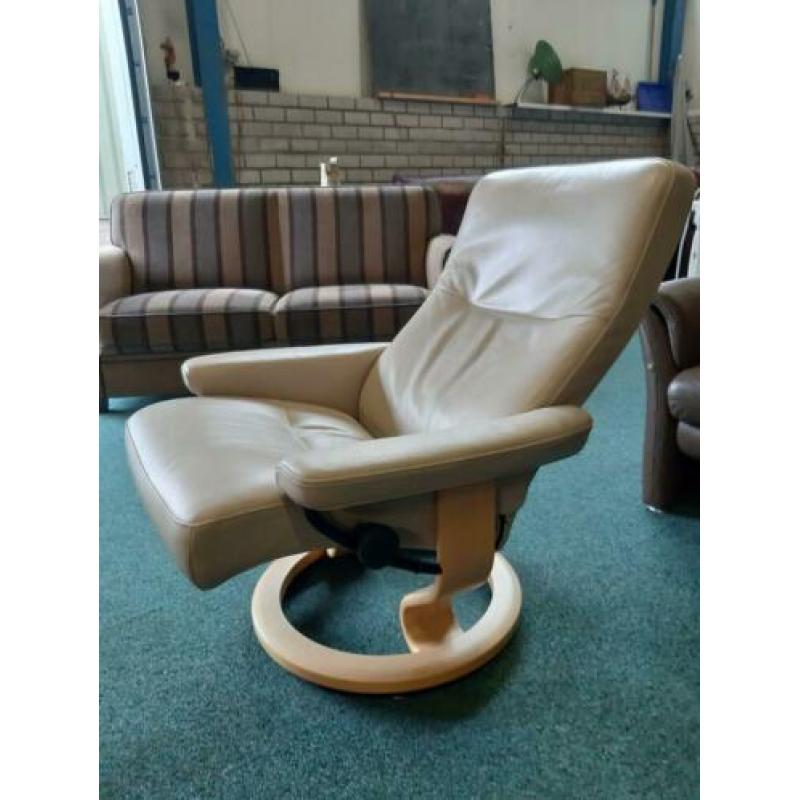 Stressless draai relax fauteuil 100% rund leer Izgst zie,
