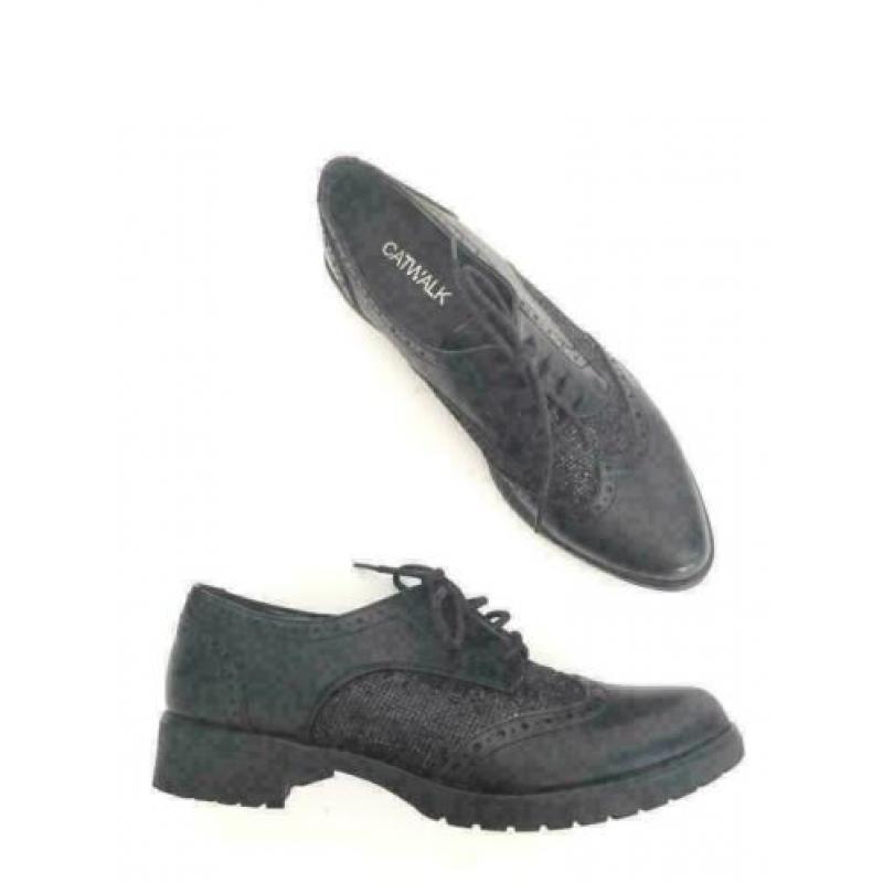 C627 Nieuw CATWALK maat 36 schoenen veter lage hak zwart