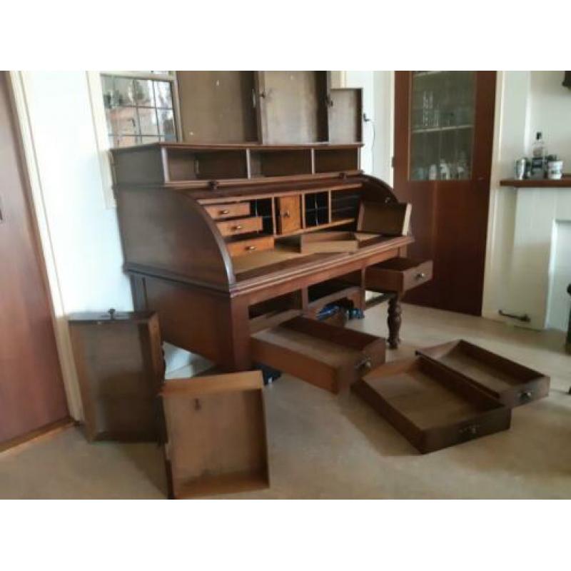 Antiek bureau
