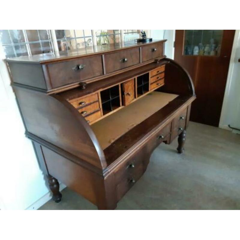 Antiek bureau