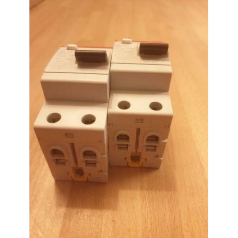 ABB HAF aardlekschakelaar FH202A, 6st beschikbaar