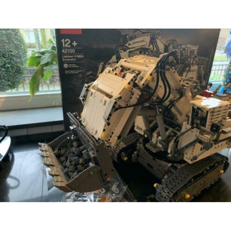 Lego Technic 42100 Liebherr R9800 Excavator