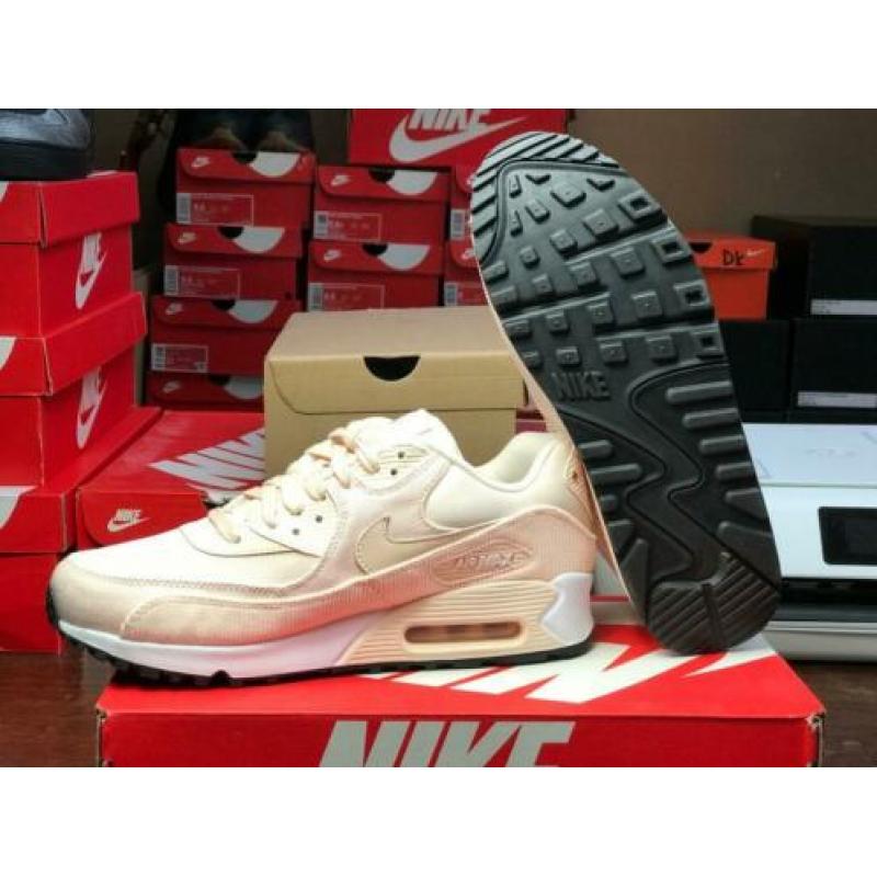 Nike Air Max 90 Leather (EU 42)