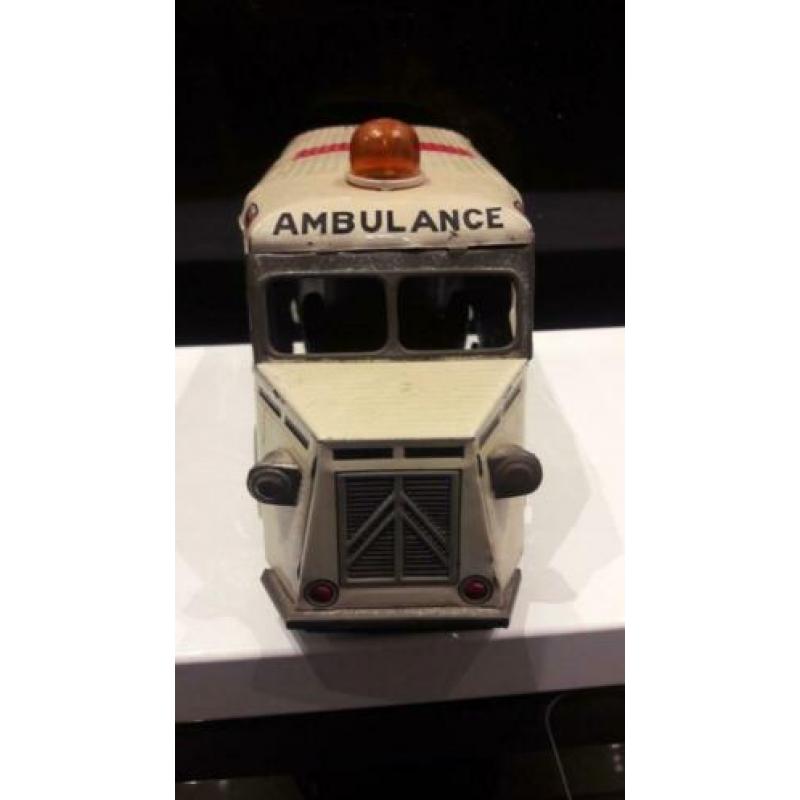 Blikken Ambulance Japan: AOSHIN