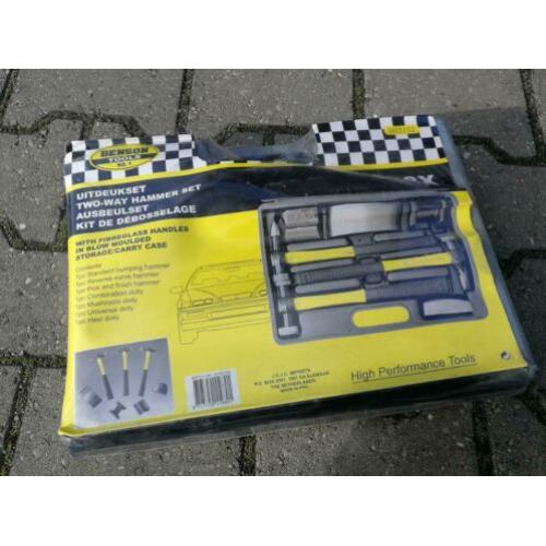 Uitdeukset - helemaal nieuw. Benson Tools