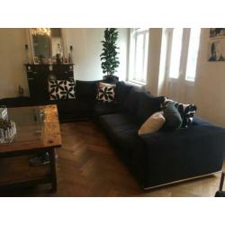 Te koop: zwarte luxe hoekbank