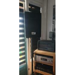 Skytec 8 kanaals mengversterker