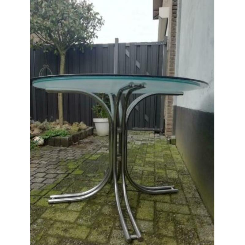 2 verwisselbare bladen erbij ingegrepen en evt. stoelen