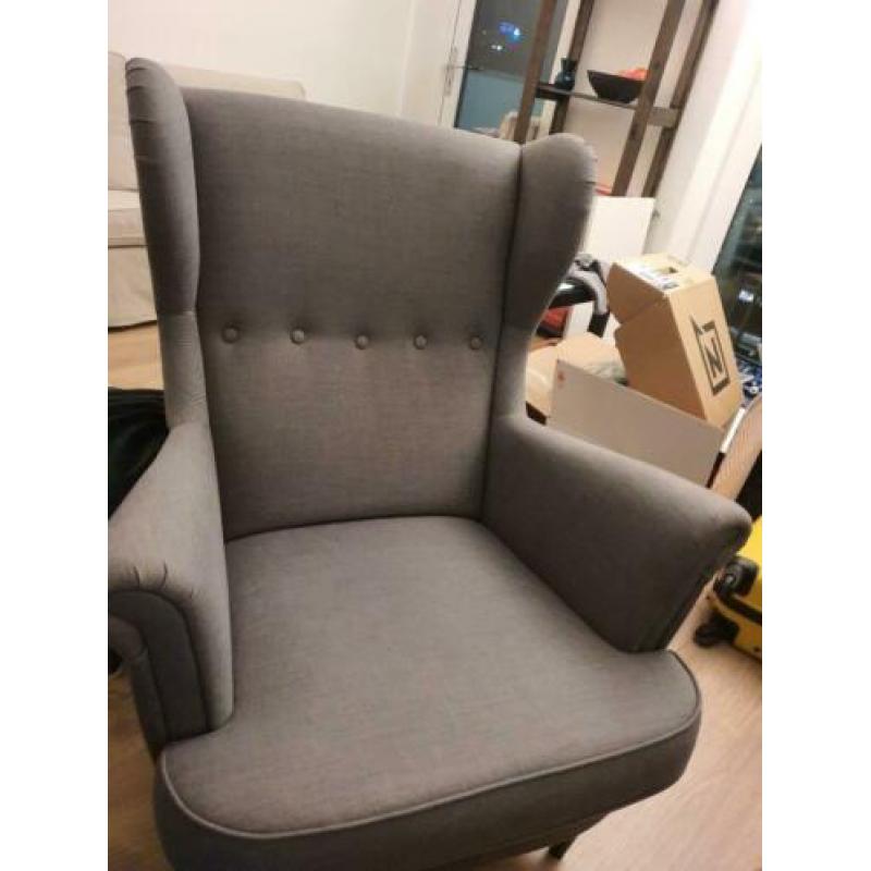 Ikea STRANDMON Oorfauteuil met voetenbank, donkergrijs