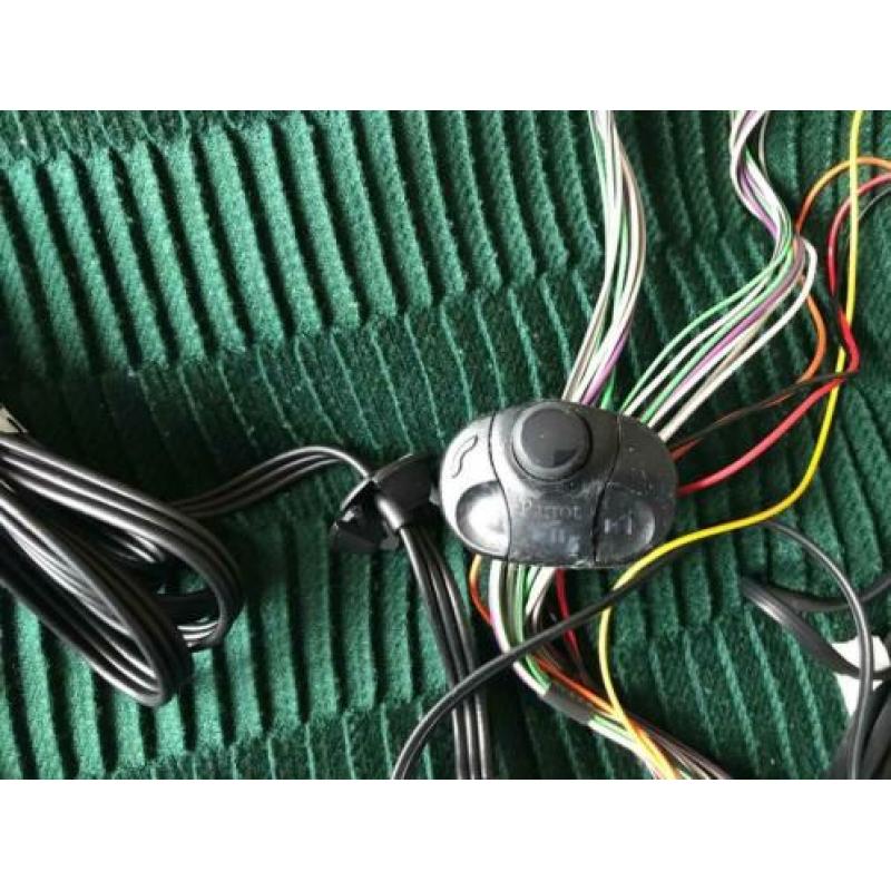 Parrot MKi9200 Bluetooth carkit