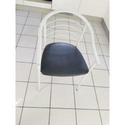 2 stoelen