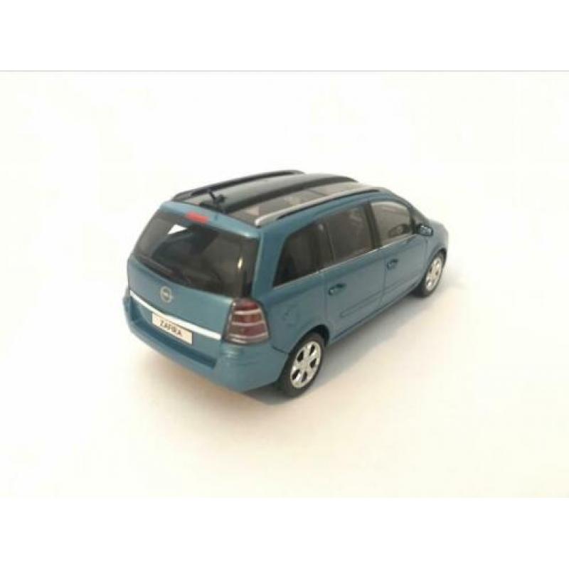 Opel Zafira B - MiniChamps