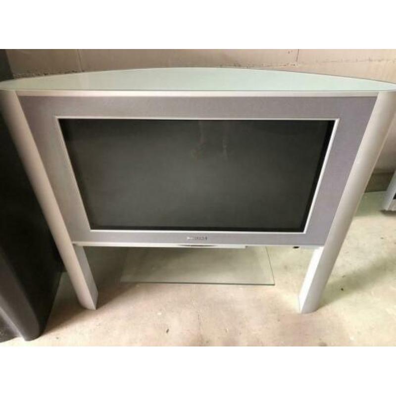 Philips beeldbuid / breedbeeld tv + glazen meubel