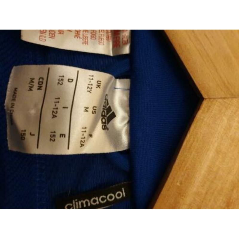 Manchester United trainingspak Adidas. Mt 11-12y, mt 152