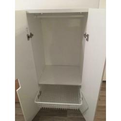 Kinder kledingkast stuva
