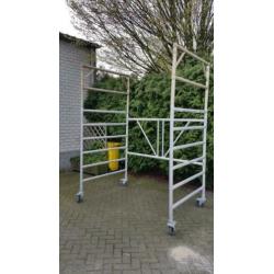 alumunium rolsteiger, kamersteiger, loopbruggen. div. ladder