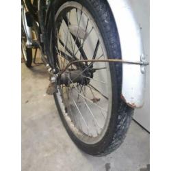 Vouwfiets in goede staat met nieuwe banden erop