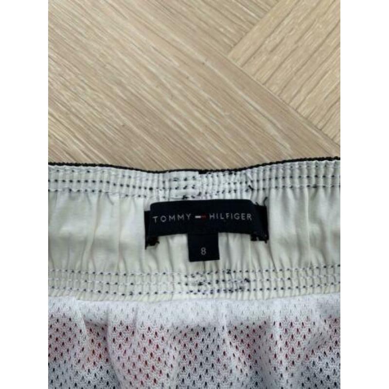 ZGAN: Zwembroek /zwemshort van Tommy Hilfiger maat 128 / 8jr