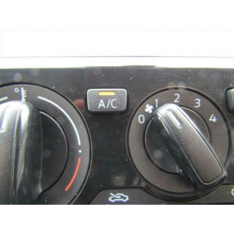 VOLKSWAGEN Up! 1.0 5D Move up! NIEUW MODEL
