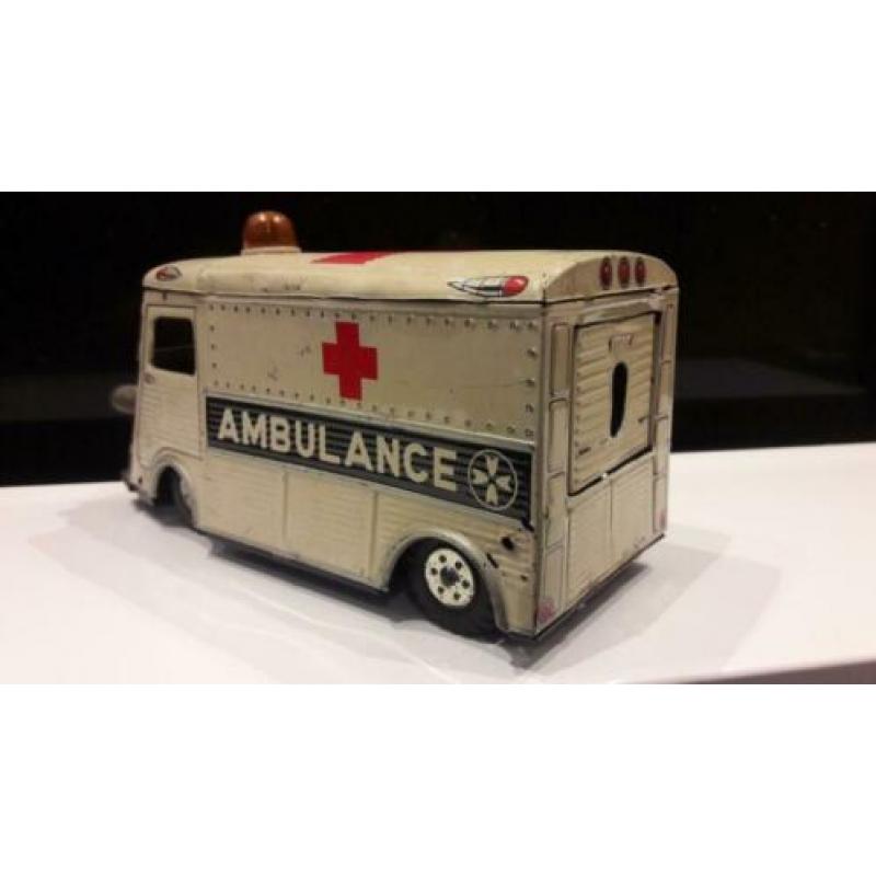 Blikken Ambulance Japan: AOSHIN