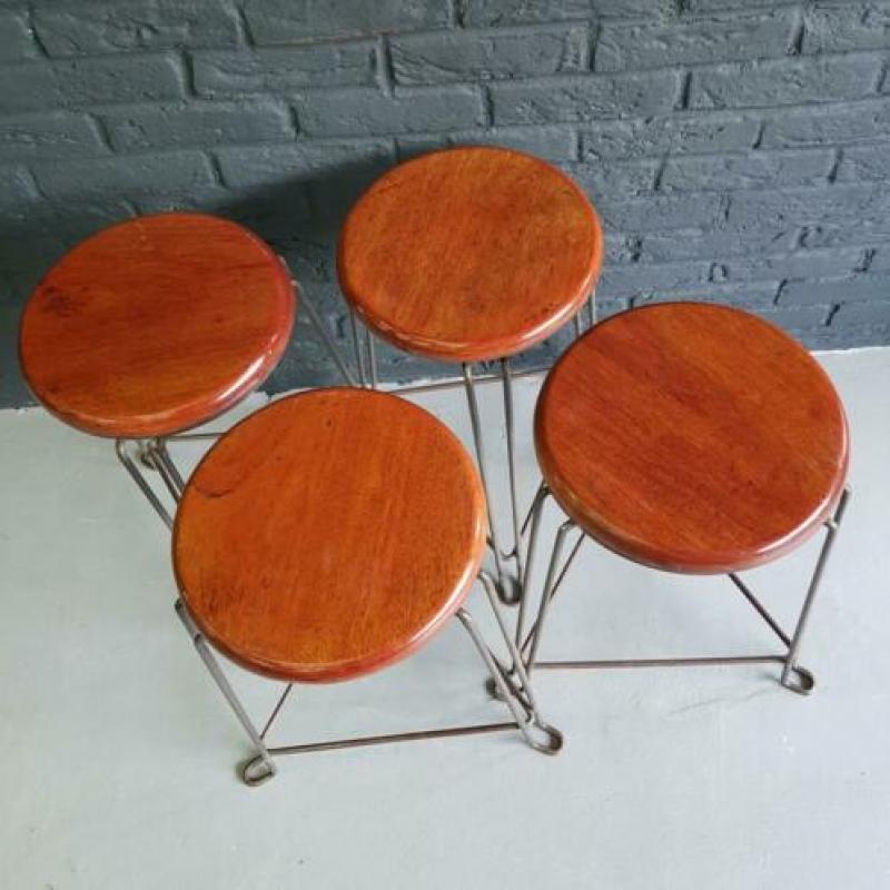 Set van 4 vintage industriële Tomado krukken, tabourets