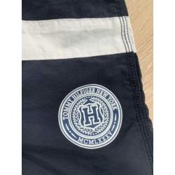 ZGAN: Zwembroek /zwemshort van Tommy Hilfiger maat 128 / 8jr