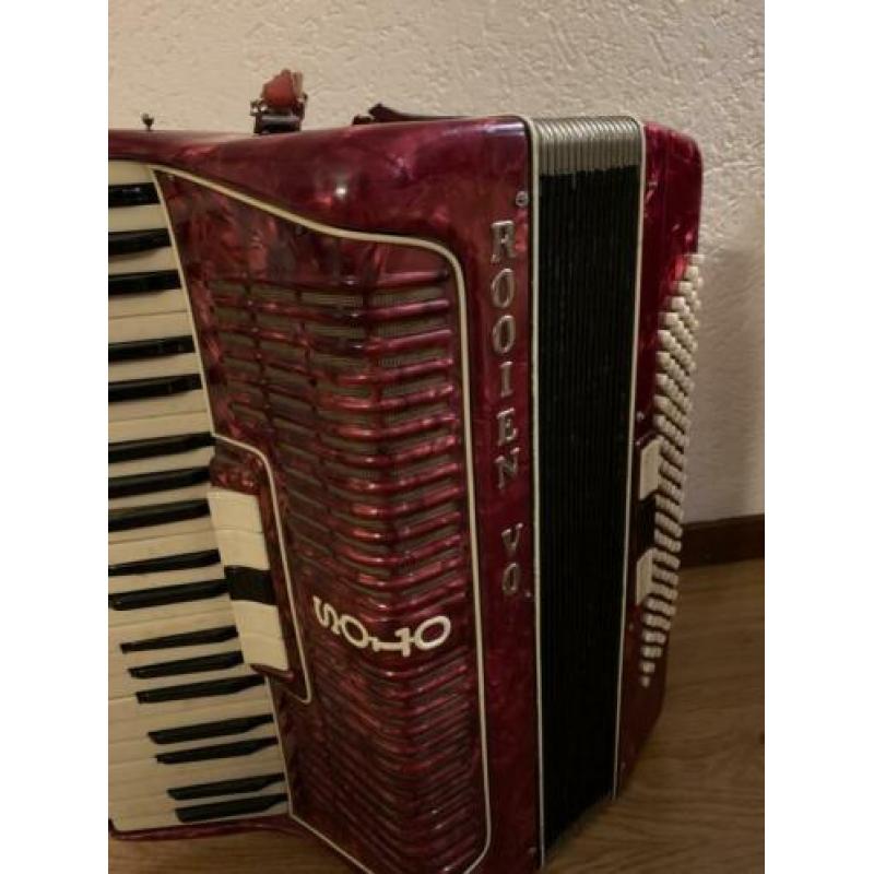 Te koop accordion