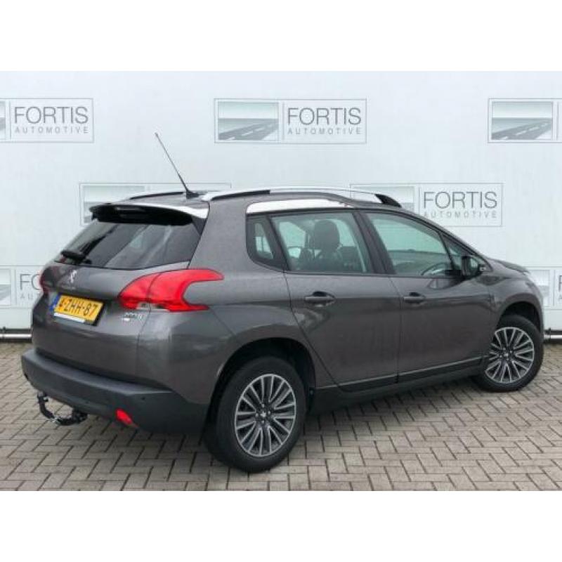 Peugeot 2008 1.2 PureTech Active Geen import/ Navi/ Pano/ PD