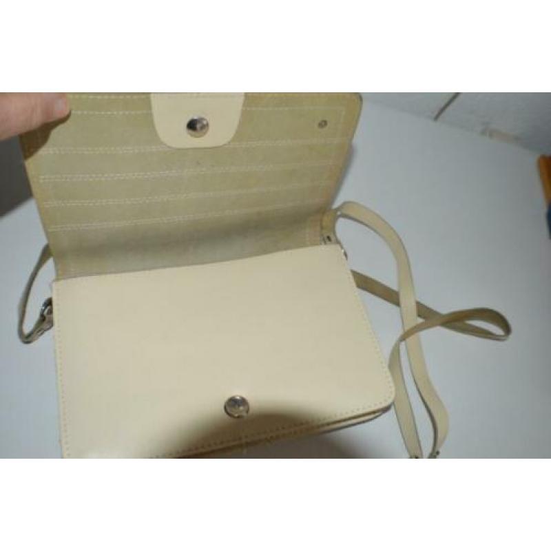 leuk sixties / retro leren dames schoudertasje creme kleurig
