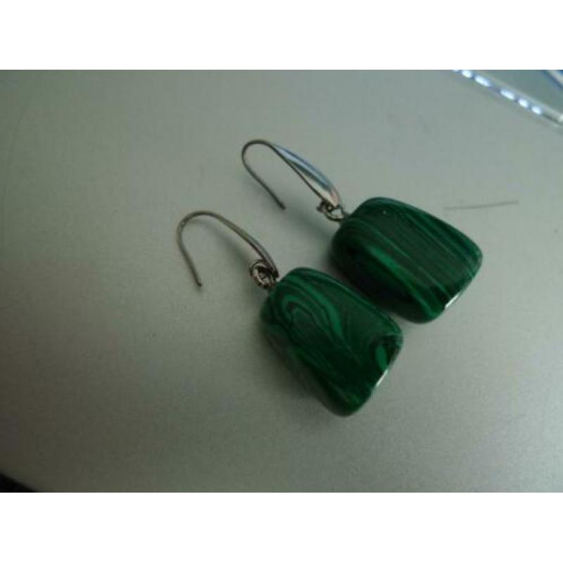 groene malachiet oorbellen en armband