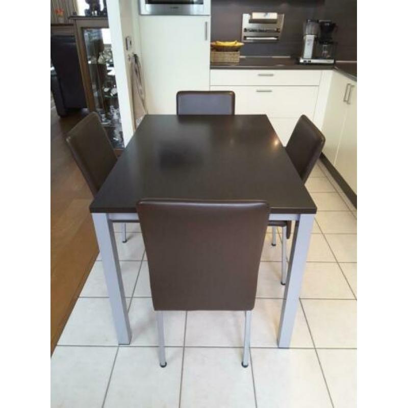 Keukenset tafel met 4 stoelen kleur donkerbruin