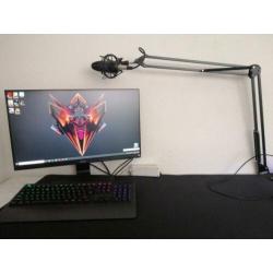 High-end gaming pc + setup