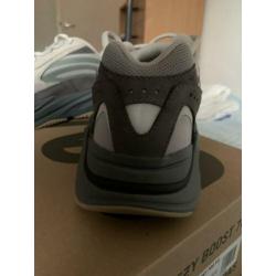 Yeezy Boost Tephra maat 43 1/3 Nieuw